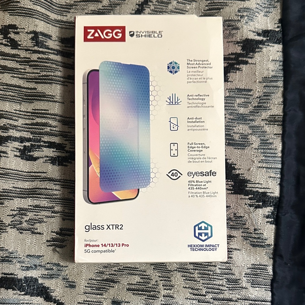 InvisibleShield Glass XTR2 Screen Protector for iPhone 14/13/13 Pro - Blue